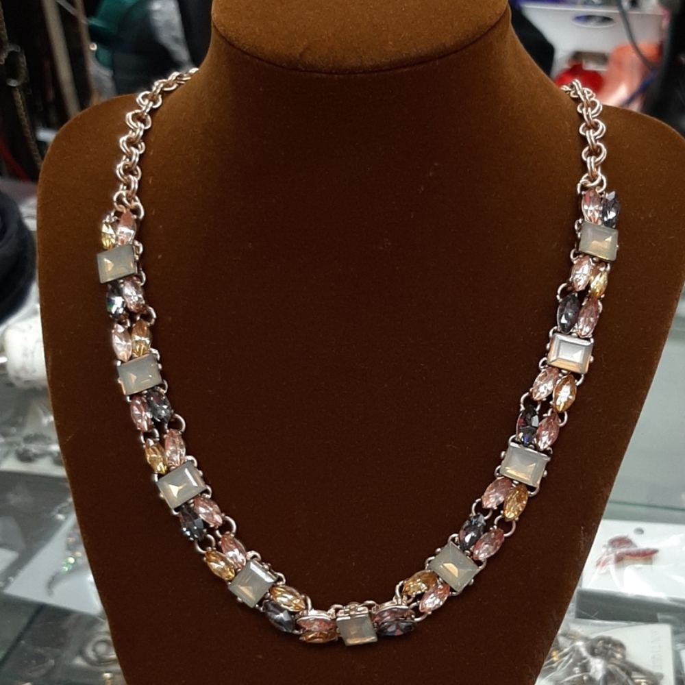 Van Heusen necklace